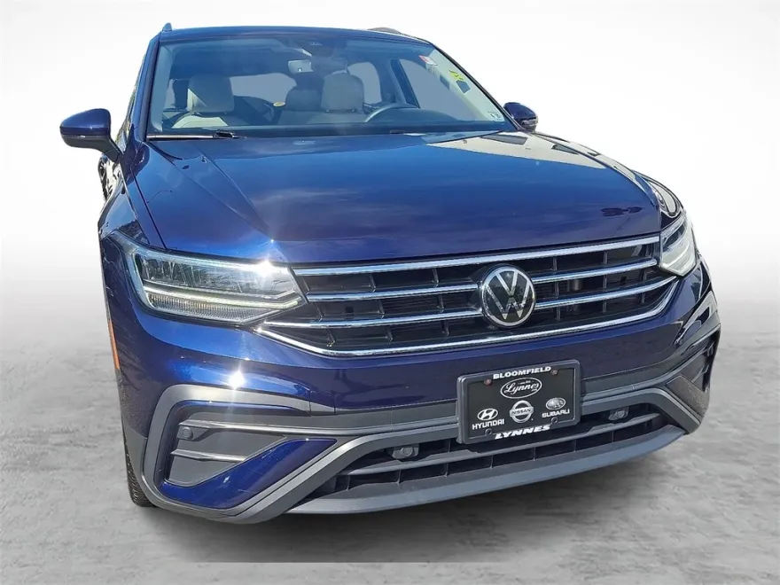 2022 Volkswagen Tiguan SE photo 1