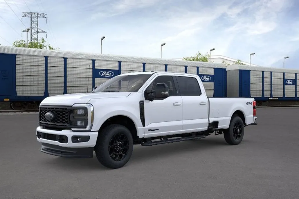 2025 Ford F-250 Lariat photo 1