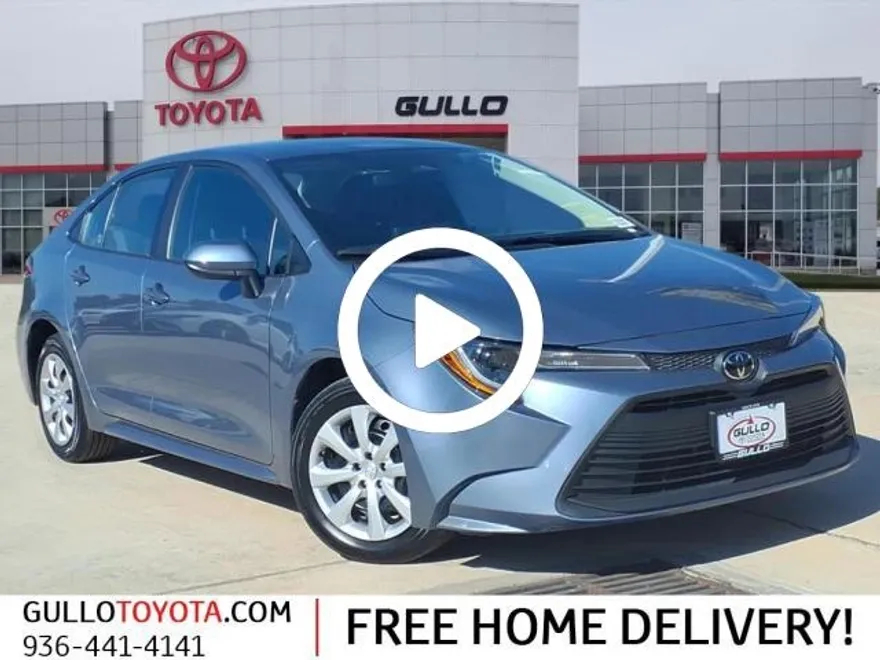2024 Toyota Corolla LE photo 1