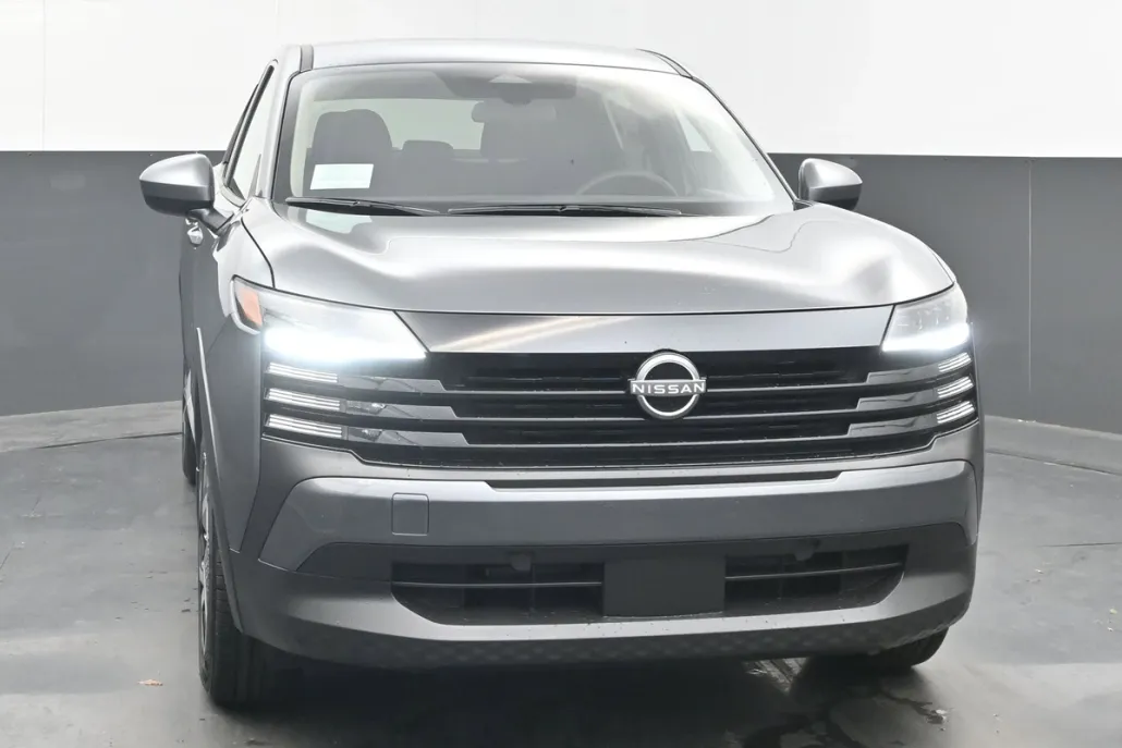 2025 Nissan Kicks SV photo 1