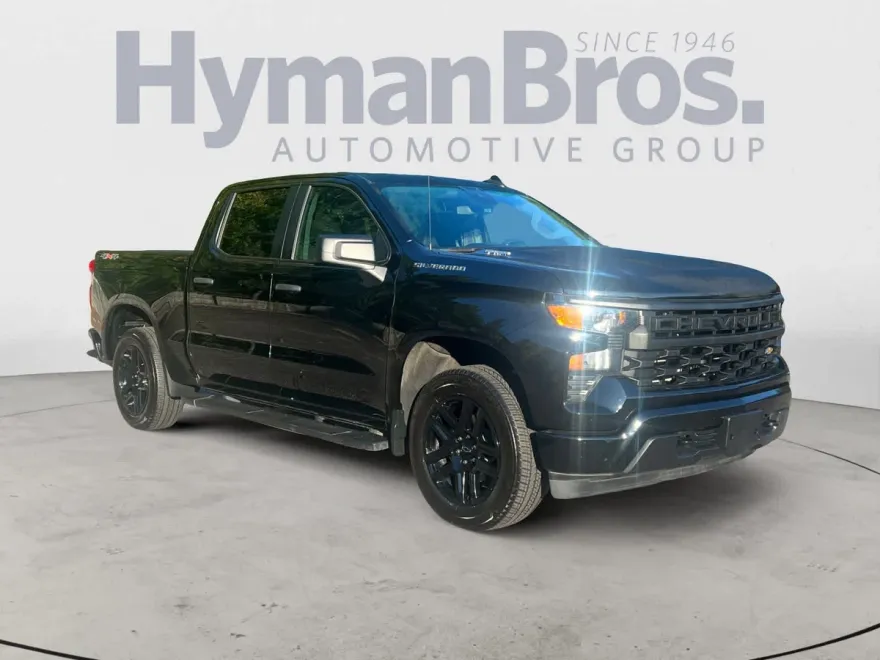 2024 Chevrolet Silverado 1500 Custom photo 1