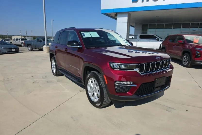 2023 Jeep Grand Cherokee Limited photo 1
