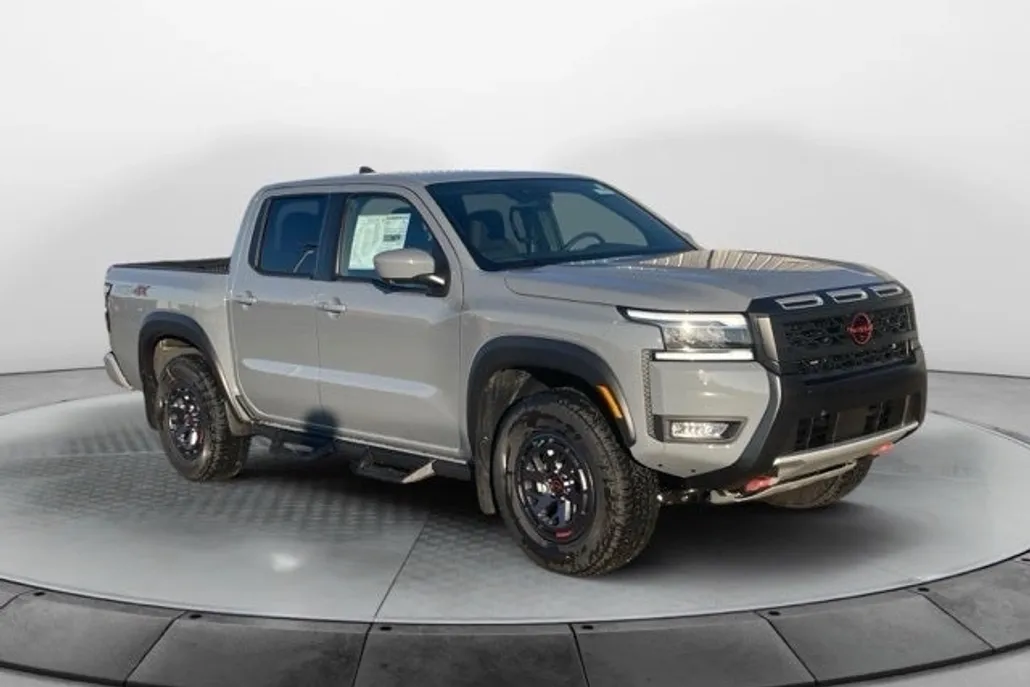2025 Nissan Frontier PRO-4X photo 1