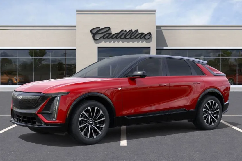 2025 Cadillac Lyriq Sport photo 1
