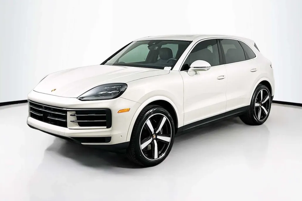 2025 Porsche Cayenne photo 1