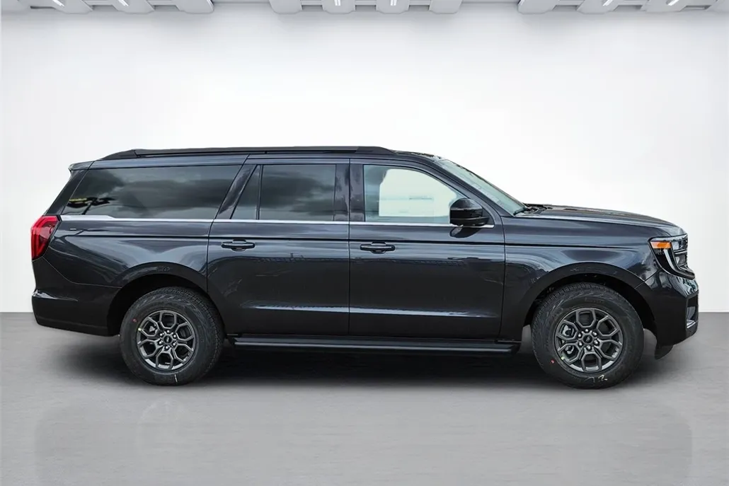 2025 Ford Expedition MAX EL photo 1