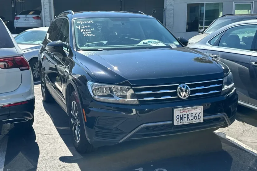 2021 Volkswagen Tiguan S photo 1