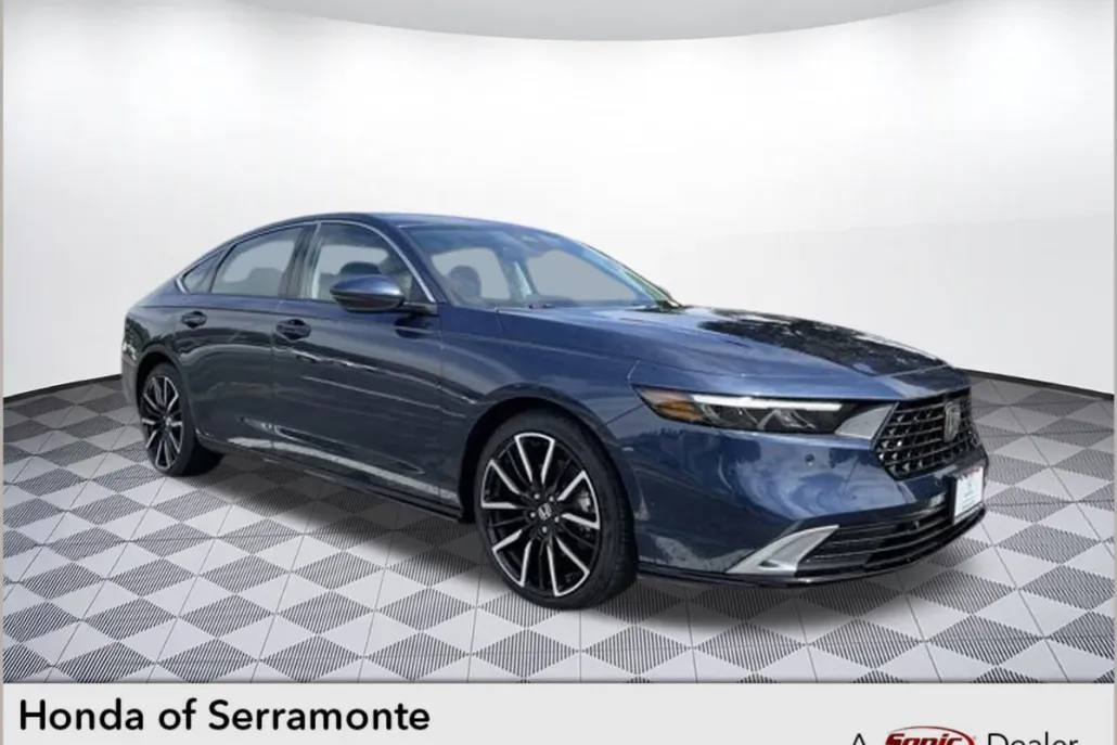 2025 Honda Accord Hybrid Touring photo 1