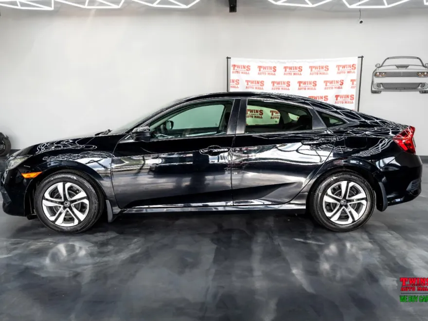 2018 Honda Civic LX photo 1