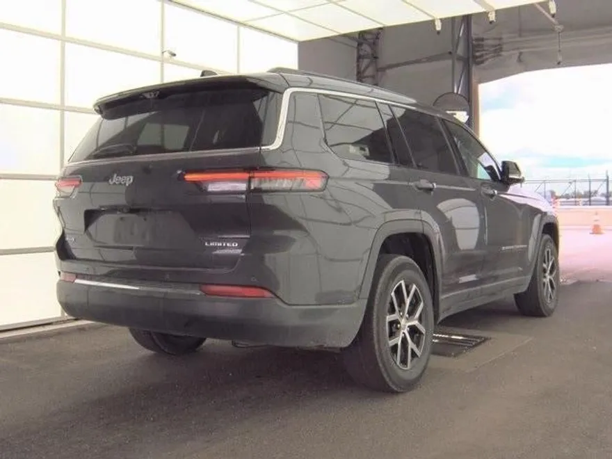 2024 Jeep Grand Cherokee Limited photo 1