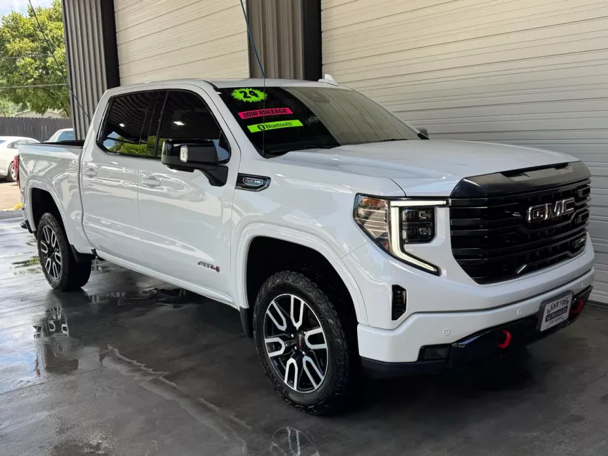 2024 Gmc Sierra 1500 AT4 photo 1
