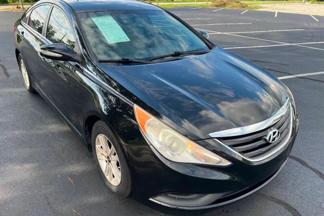 2014 Hyundai Sonata GLS photo 1