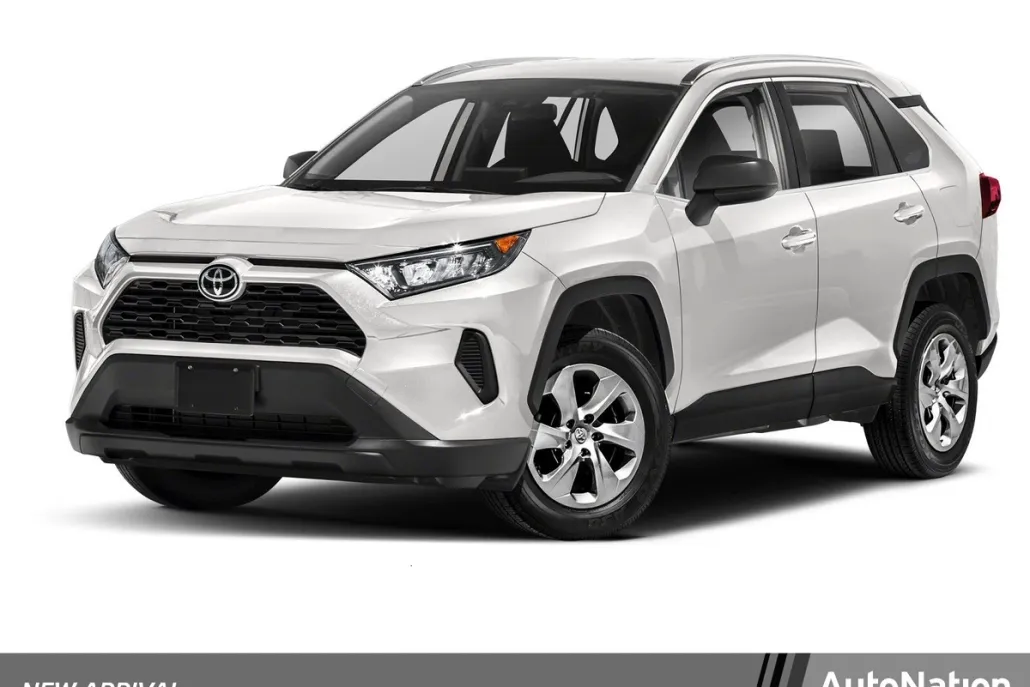 2022 Toyota RAV4 XLE photo 1