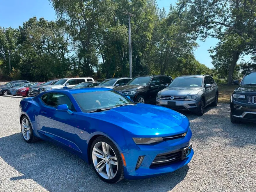 2017 Chevrolet Camaro 2LT photo 1