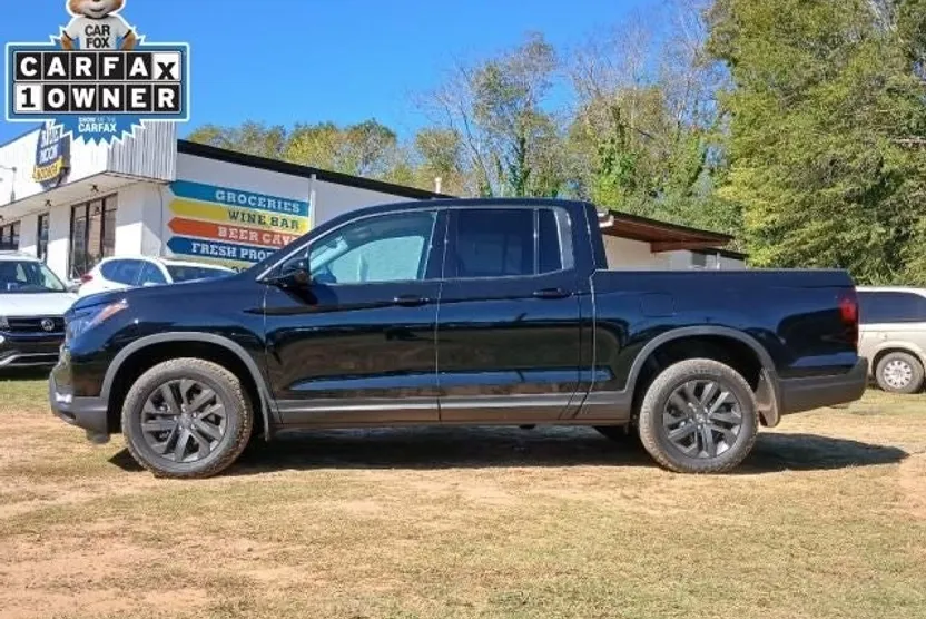2025 Honda Ridgeline Sport photo 1