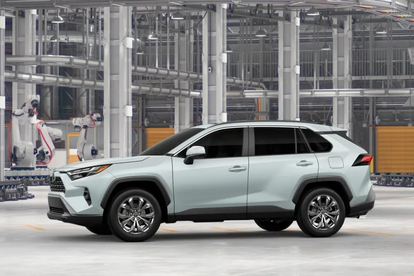 2025 Toyota RAV4 Hybrid XLE Premium photo 1