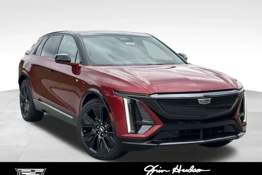 2025 Cadillac Lyriq Sport photo 1