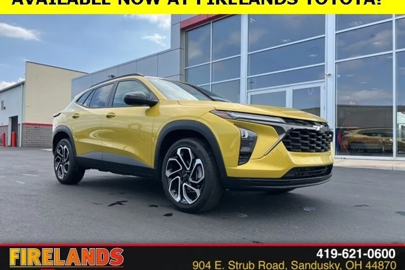 2024 Chevrolet Trax photo 1