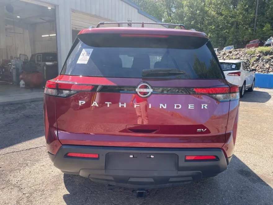 2024 Nissan Pathfinder SV photo 1