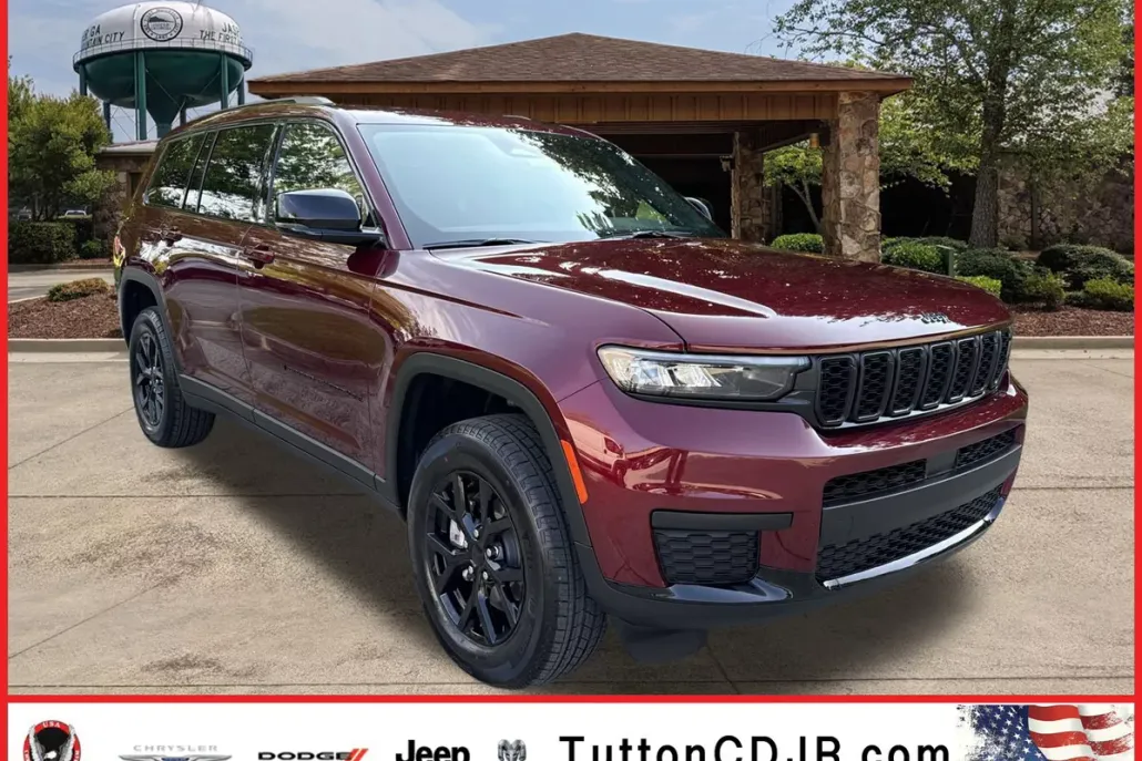 2025 Jeep Grand Cherokee Laredo Altitude photo 1