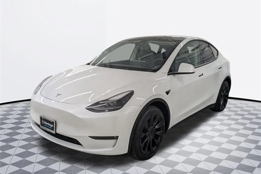 2023 Tesla Model Y Long Range photo 1