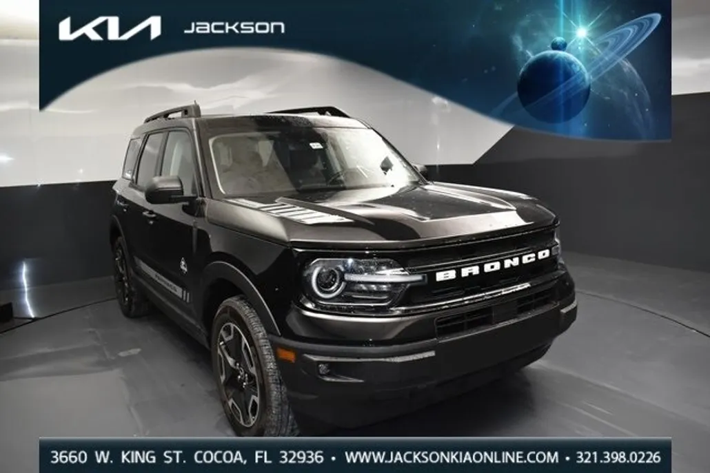 2024 Ford Bronco Sport Outer Banks photo 1