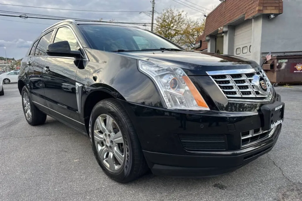 2015 Cadillac SRX Luxury photo 1