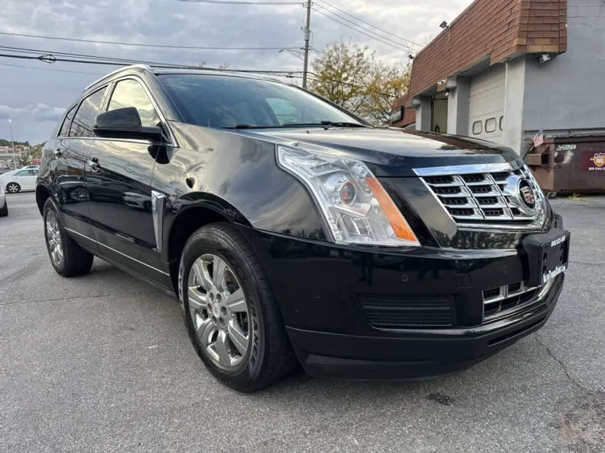 2015 Cadillac SRX Luxury photo 1