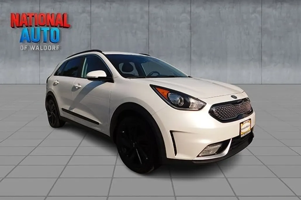 2019 Kia Niro S Touring photo 1