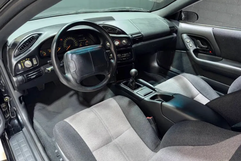 1993 Chevrolet Camaro Z28 photo 1