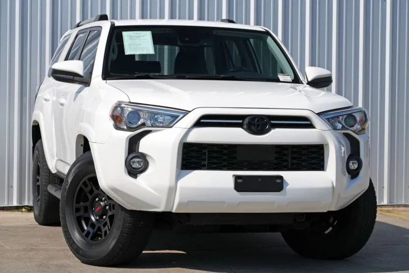 2021 Toyota 4Runner SR5 photo 1