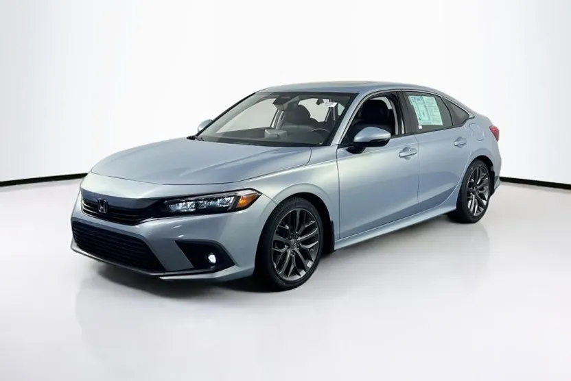 2022 Honda Civic Touring photo 1