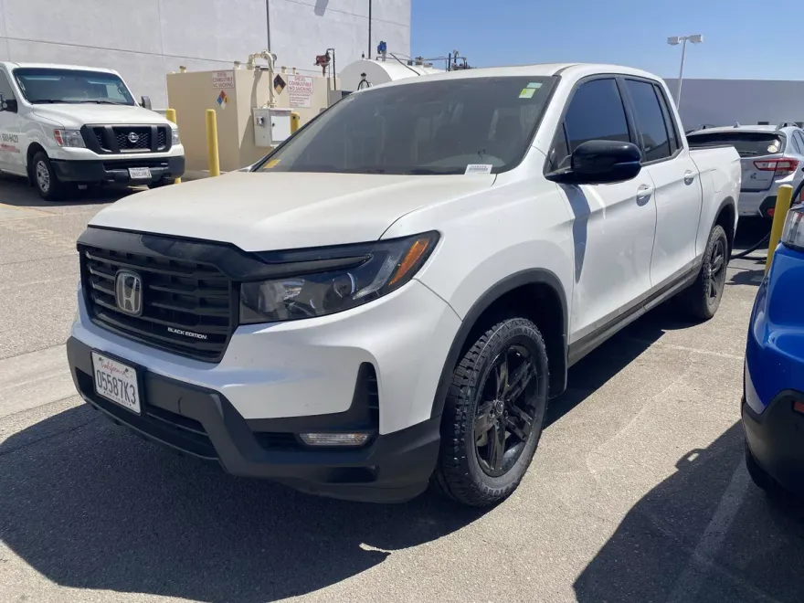 2022 Honda Ridgeline Black Edition photo 1