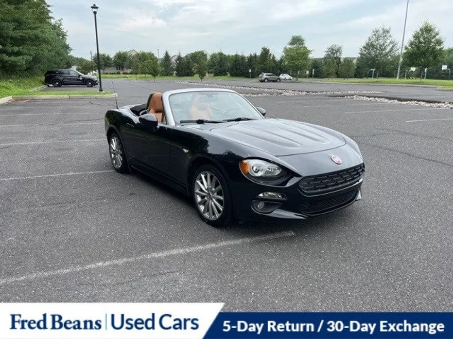 2018 Fiat 124 Spider Lusso photo 1