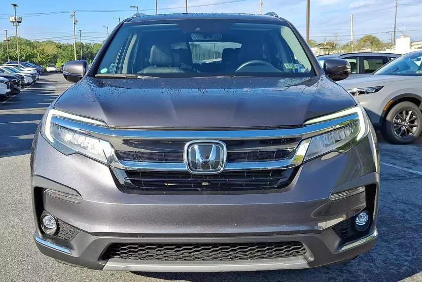 2022 Honda Pilot Touring photo 1