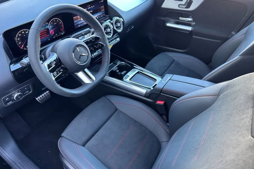 2026 Mercedes Benz GLA 250 photo 1