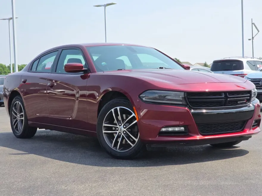 2019 Dodge Charger SXT photo 1