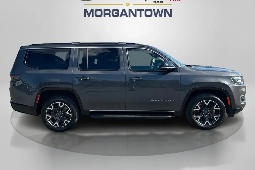 2023 Jeep Wagoneer Series III photo 1