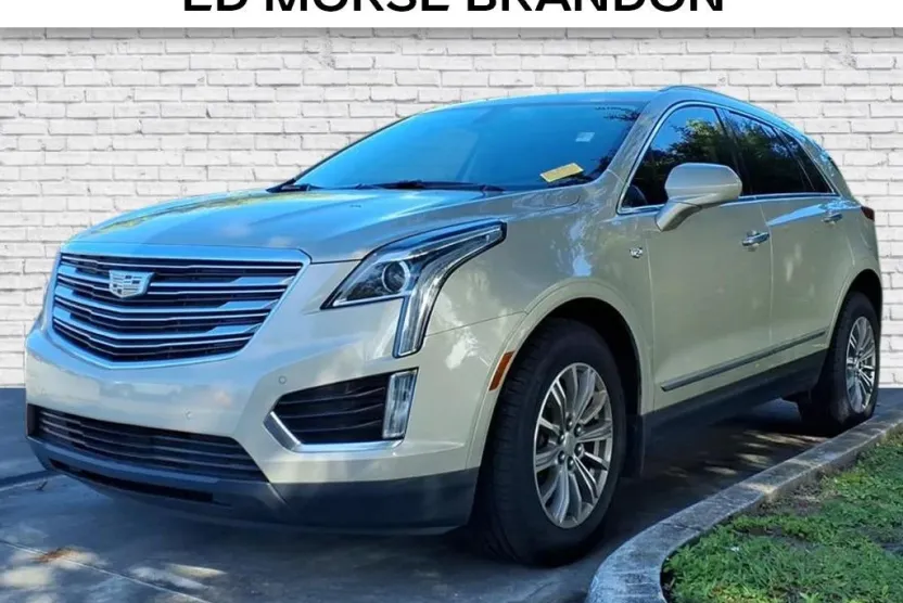 2017 Cadillac XT5 Luxury photo 1