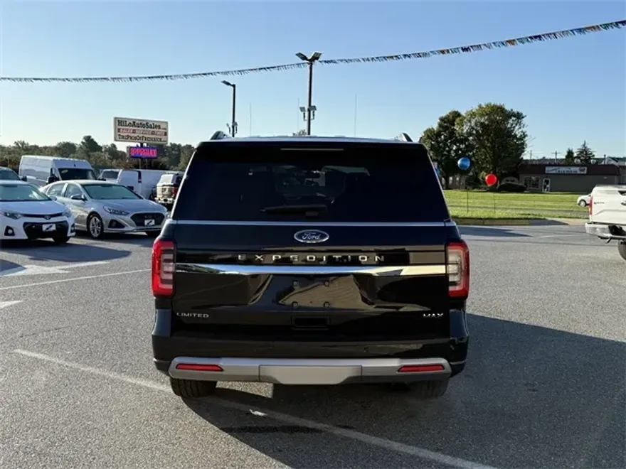 2024 Ford Expedition MAX Limited photo 1