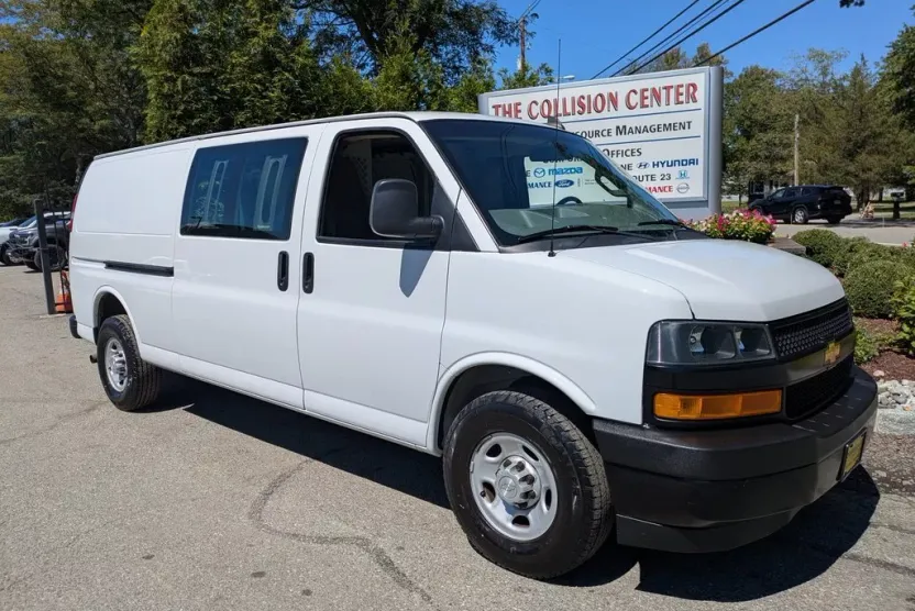 2019 Chevrolet Express 2500 Cargo Van photo 1