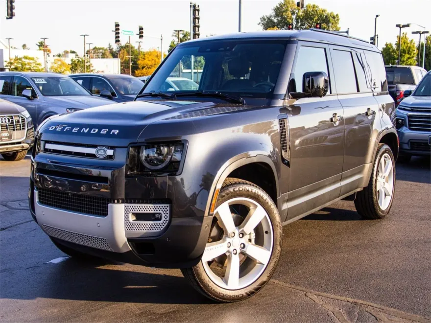 2024 Land Rover Defender 110 S photo 1