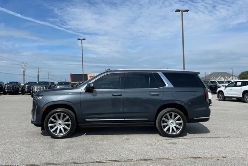 2021 Cadillac Escalade Premium Luxury photo 1