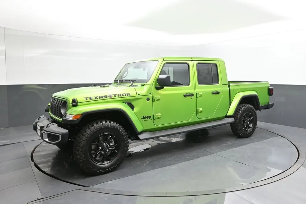 2025 Jeep Gladiator Sport photo 1