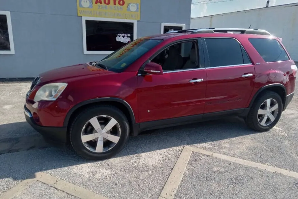 2009 Gmc Acadia SLT photo 1