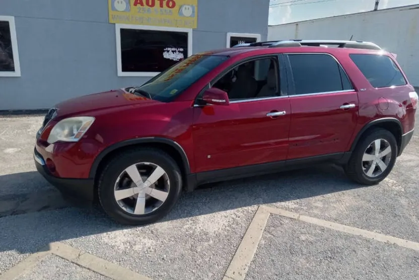 2009 Gmc Acadia SLT photo 1