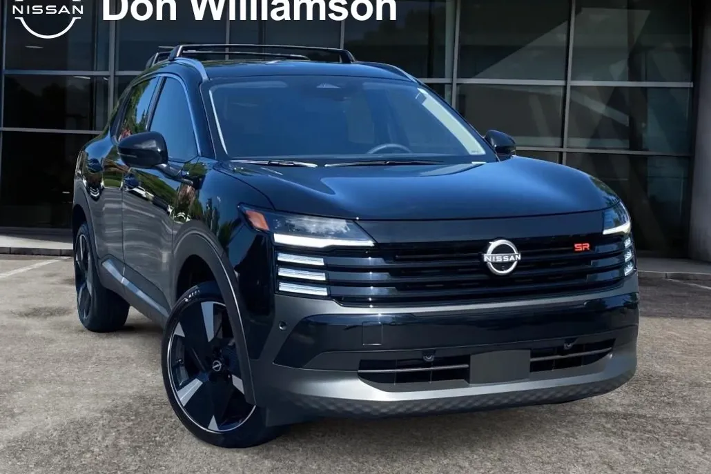 2025 Nissan Kicks SR photo 1