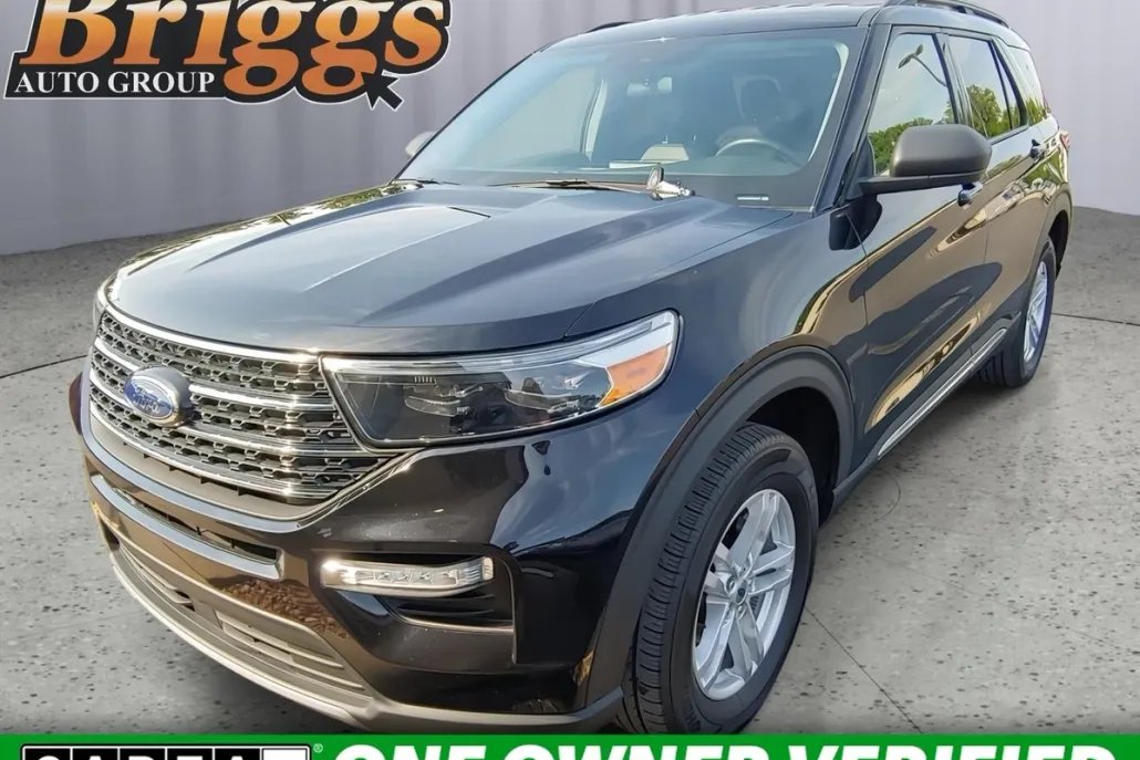 2022 Ford Explorer XLT photo 1