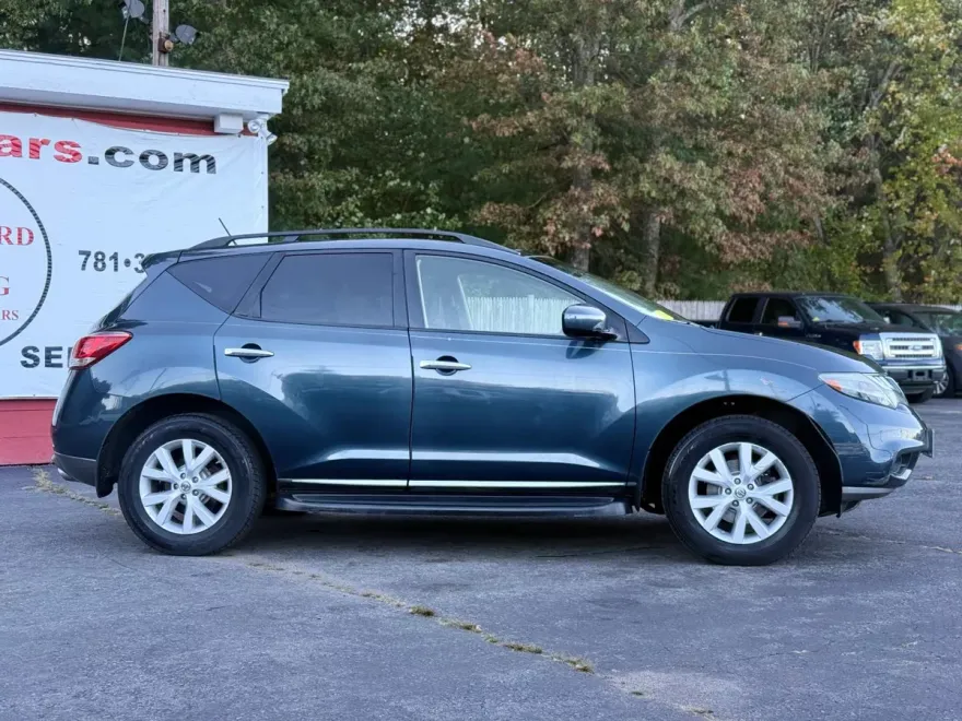 2012 Nissan Murano SV photo 1