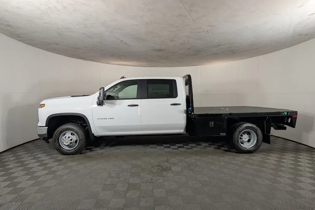 2025 Chevrolet Silverado 3500HD Work Truck photo 1